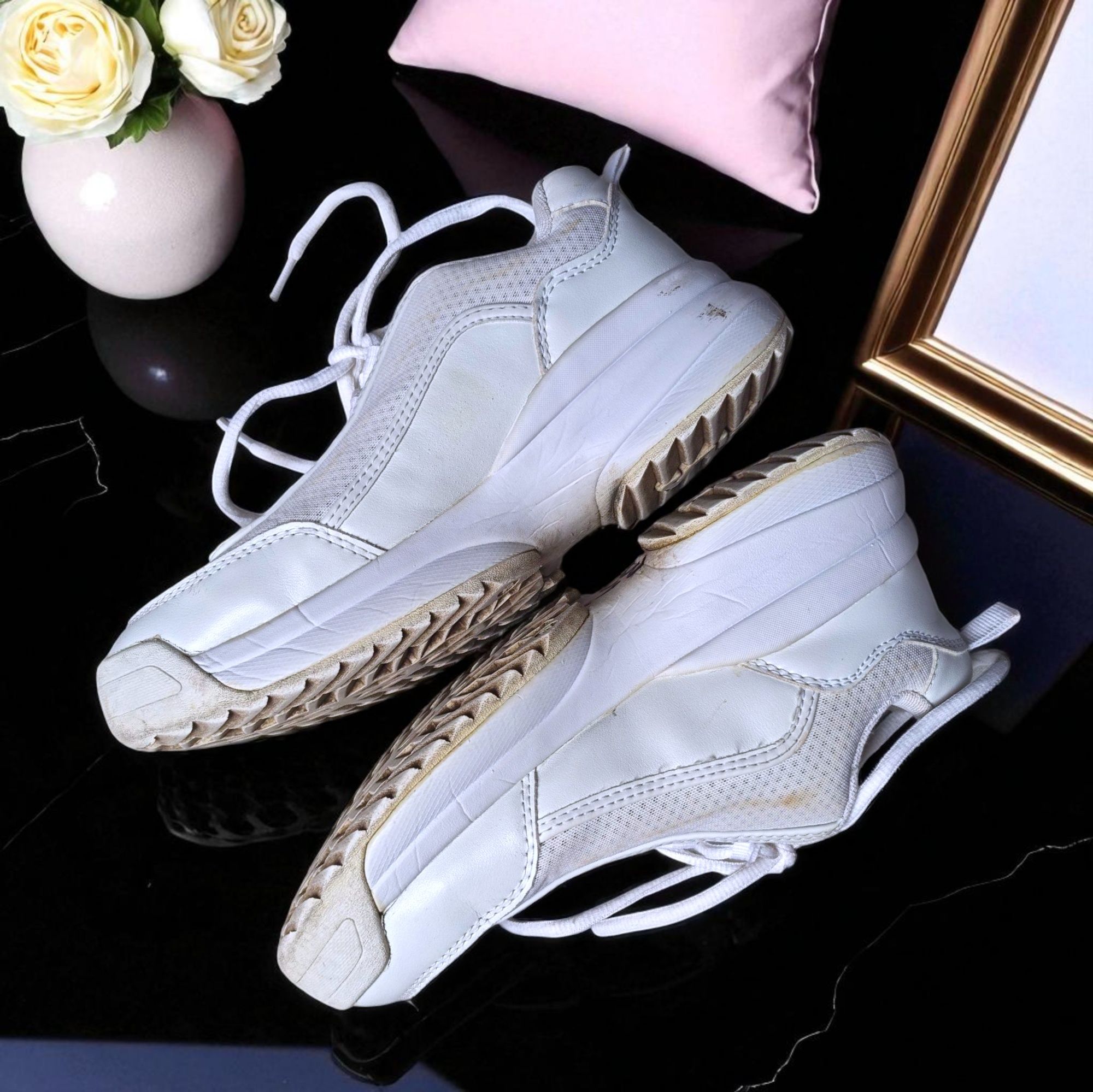 Kultowe sneakersy damskie Fila sportowe białe sznurowane