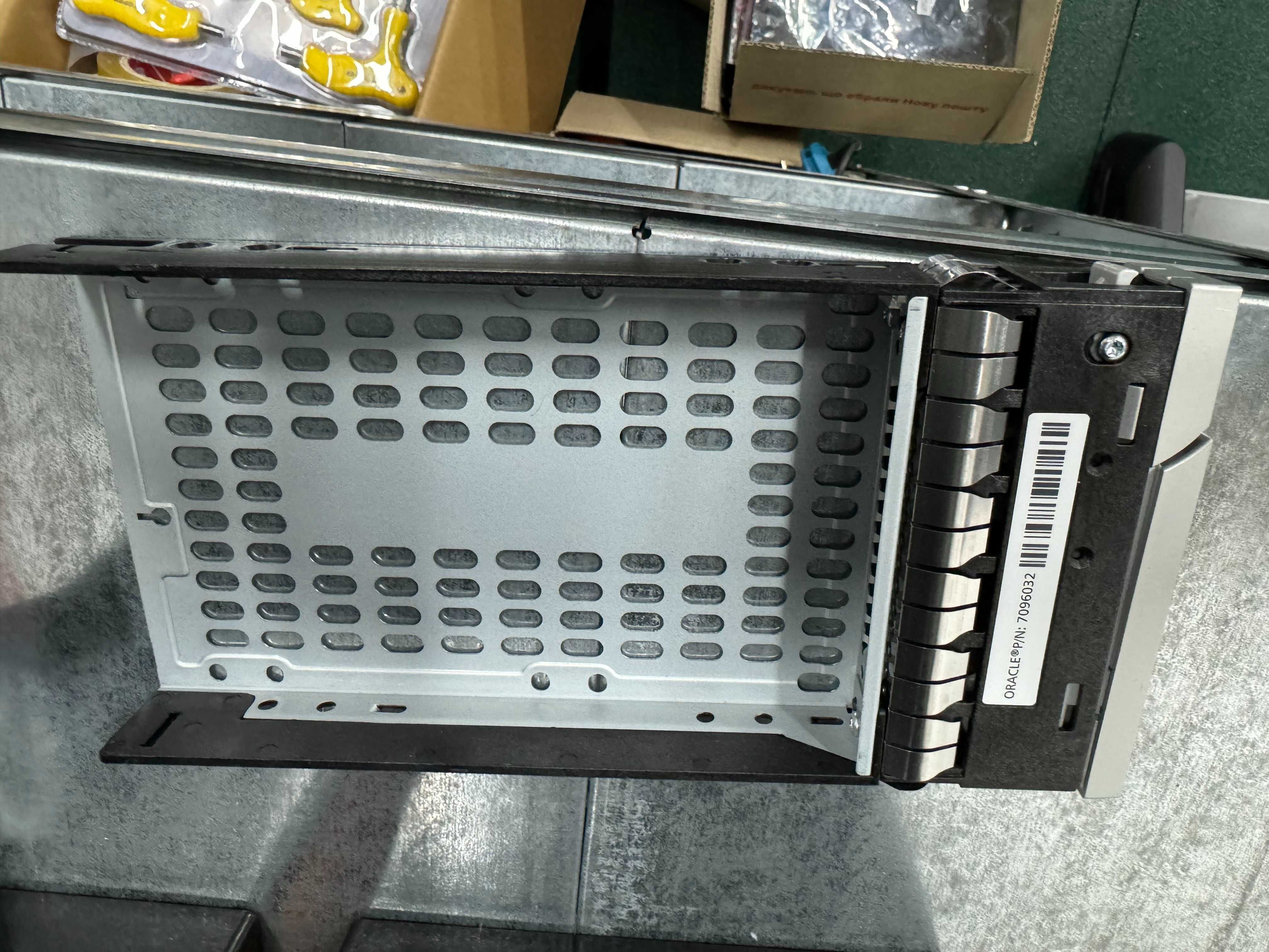 Салазки лотки корзины Oracle 7096032 3.5" tray caddy 8шт