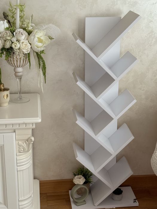 Полиця, біла, для книг, журналів та документів.Добре в дім,офіс і т.д.