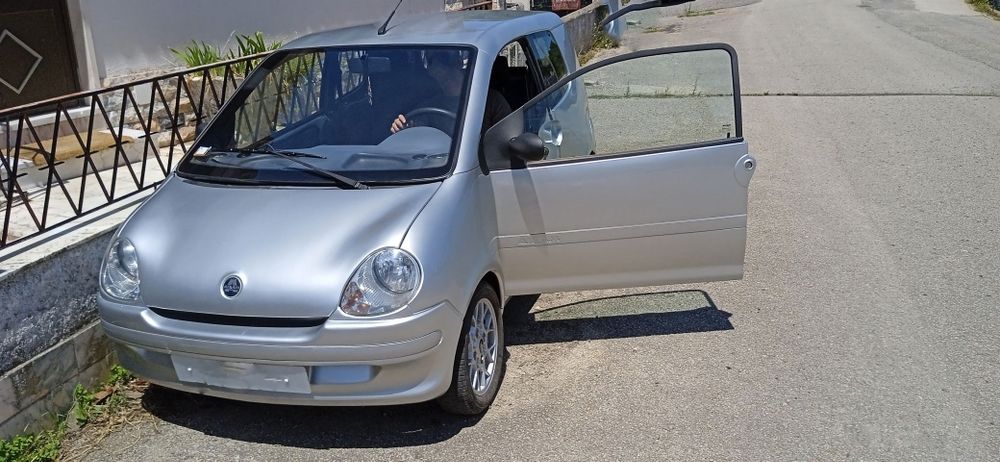 Microcar Aixam Cinzento