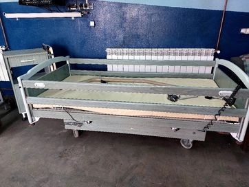 Łóżko rehabilitacyjne zielone z materacem elektryczne szpitalne