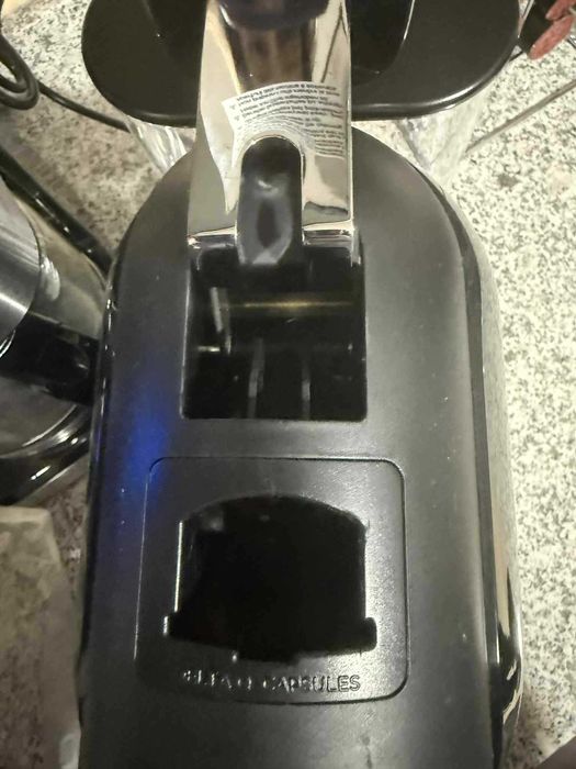 Máquina de Café Delta Q COOL EVOLUTION + Suporte de Cápsulas Incluído!