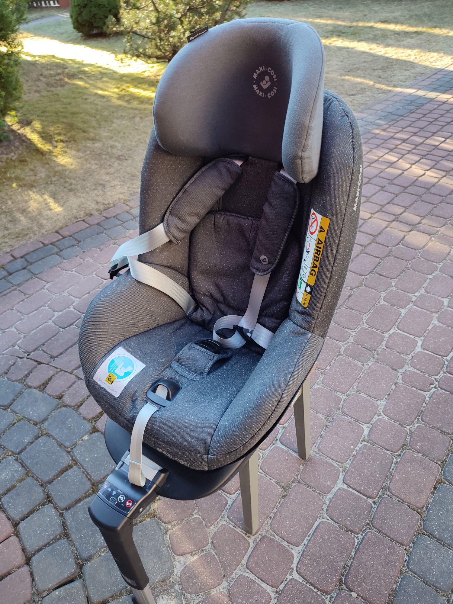 Fotelik Maxi Cosi Perl one + familyfix one