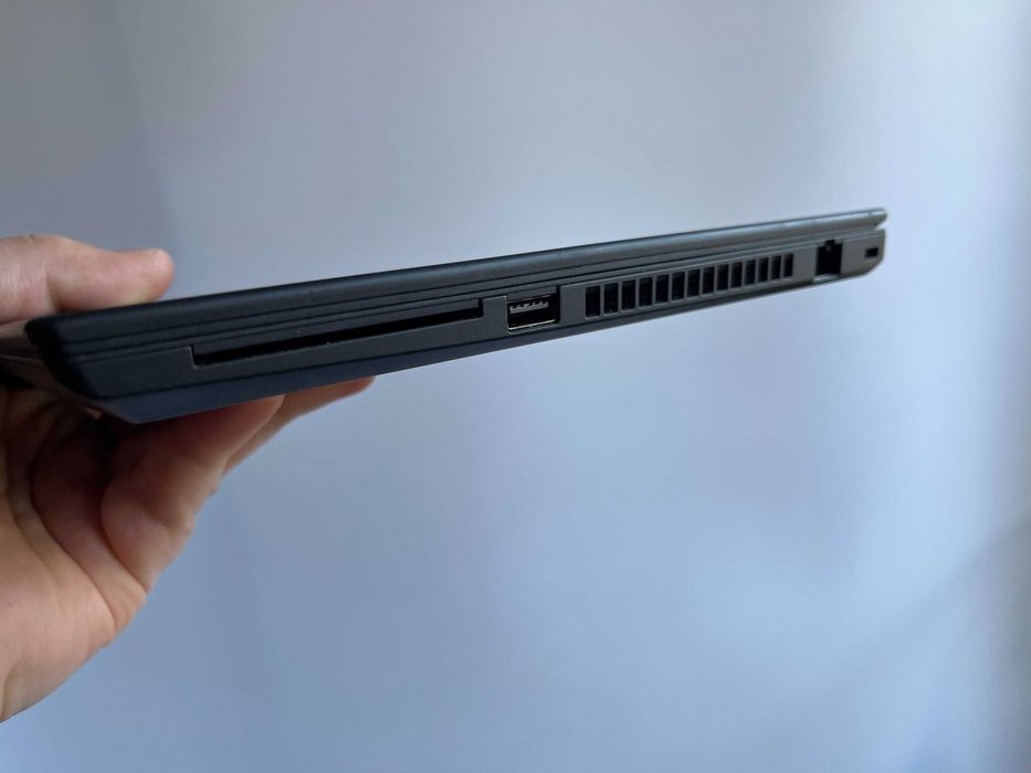 Laptop Lenovo ThinkPad T490 i7-8665U 32/512GB SSD NVME MX250 IPS FV23%