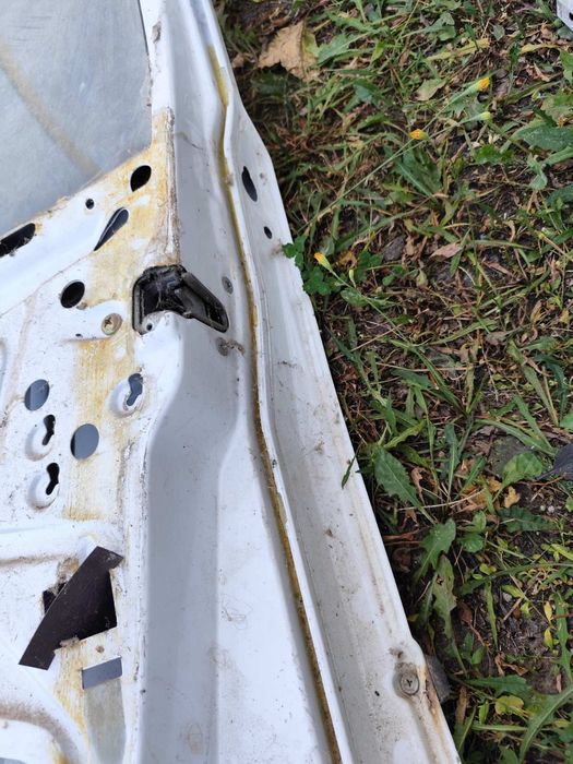 Запчастини Mercedes 190