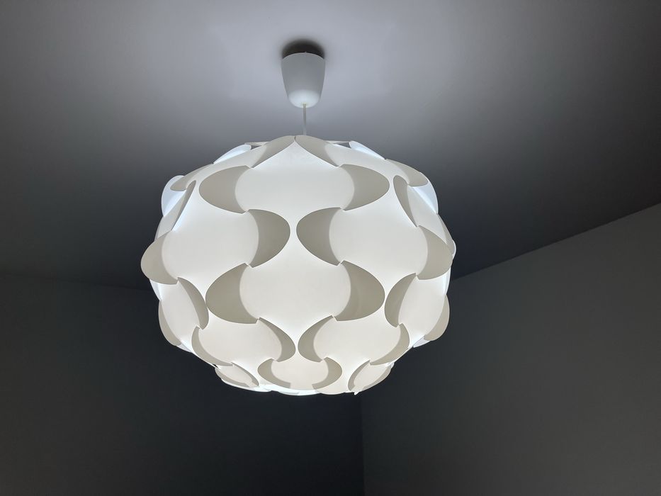 Lampa Ikea Fillsta biała sufitowa abażur