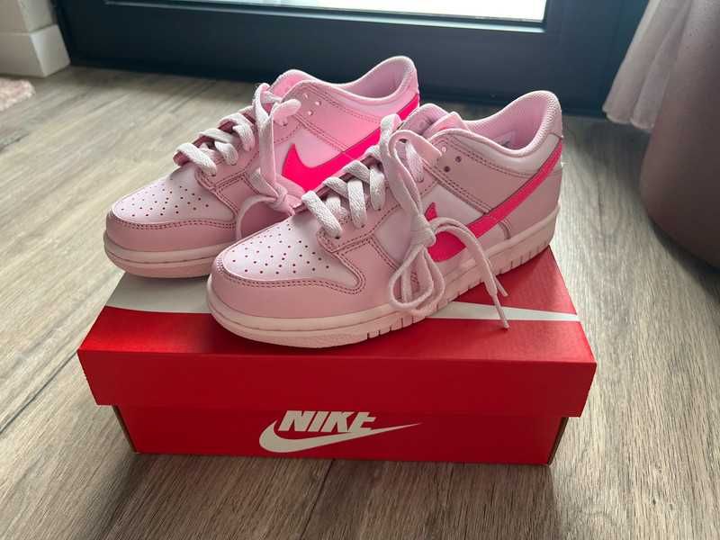 Nike Dunk Low Triple Pink (GS)  - EU 35.5/UK 3/US 3.5Y