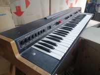 Продам синтезатор Vermona Piano Strings