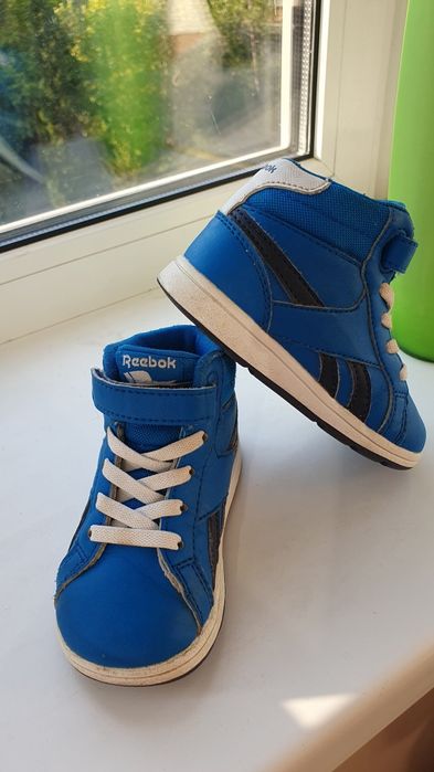 Кросівки Reebok для хлопчика сині оригінал 21р. 11,5см + іграшка