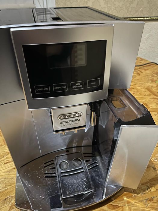 Кавомашинка Delonghi | В гарному стані