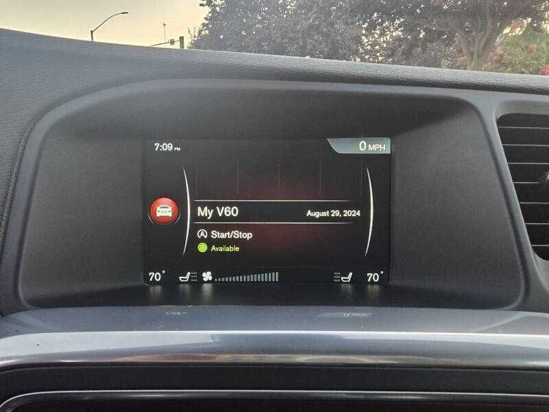 2017 Volvo V60 Cross Country