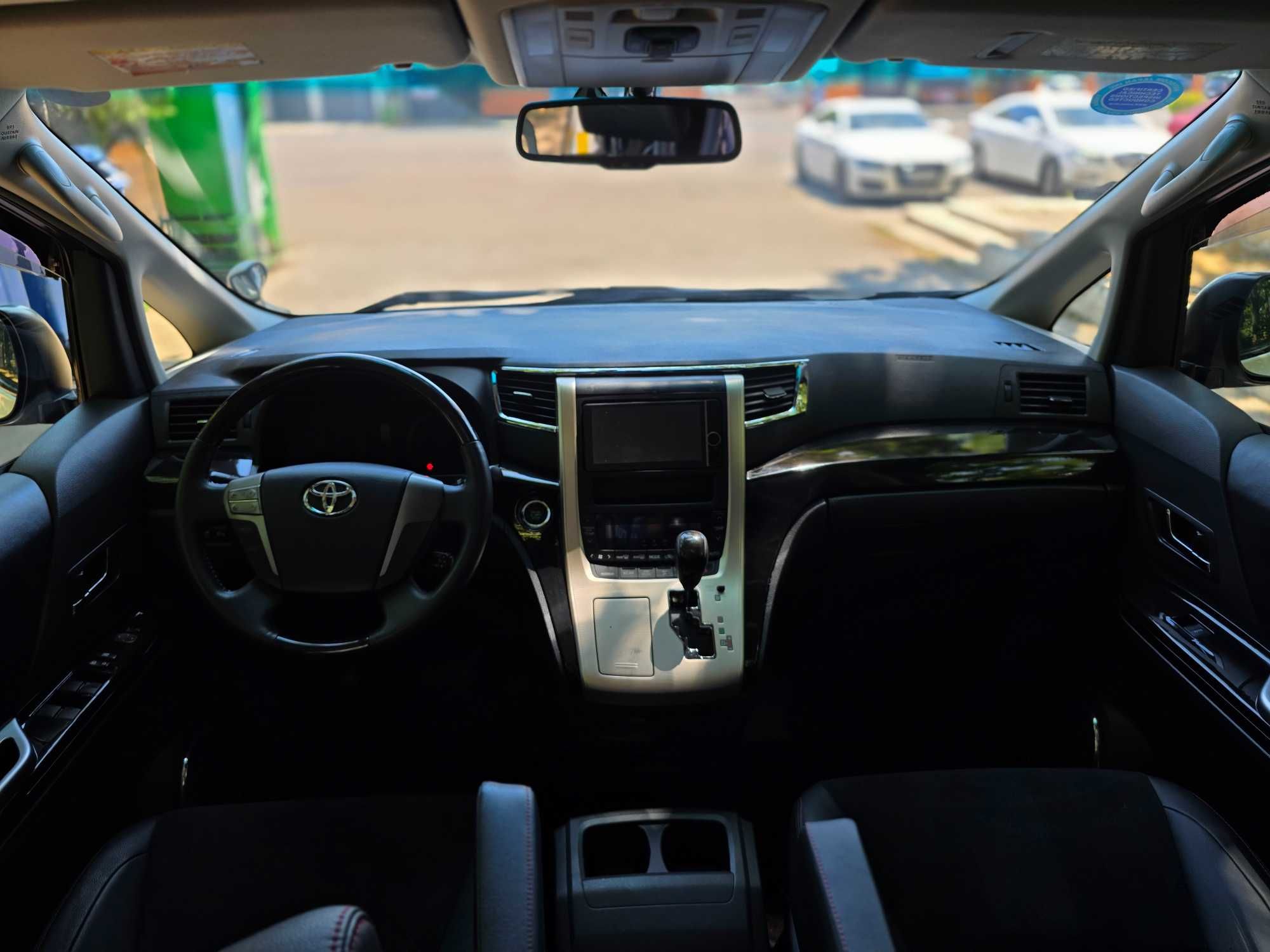 Toyota vellfire '12 Golden Eyes  панорама