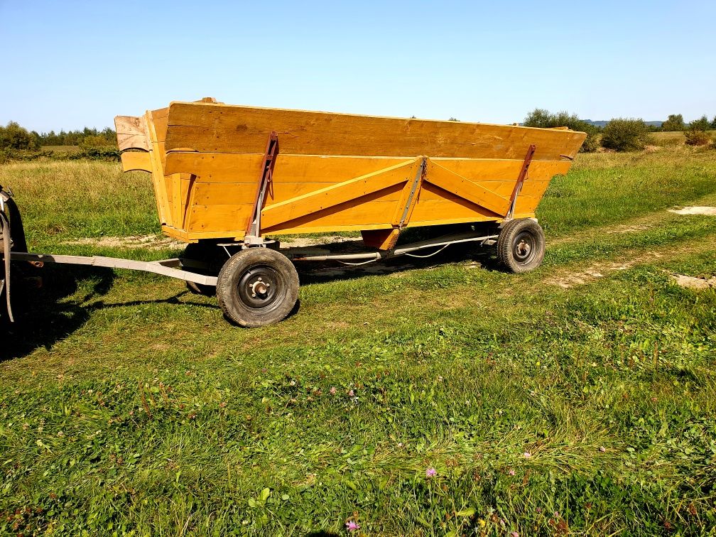 Wóz ciągnikowy / do drzewa  / dłużyca