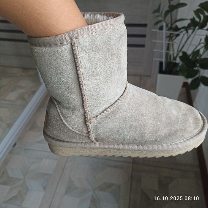 Угги на дівчинку 35