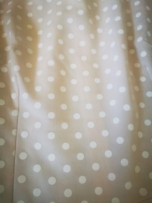 Sukienka beżowa w kropki 36