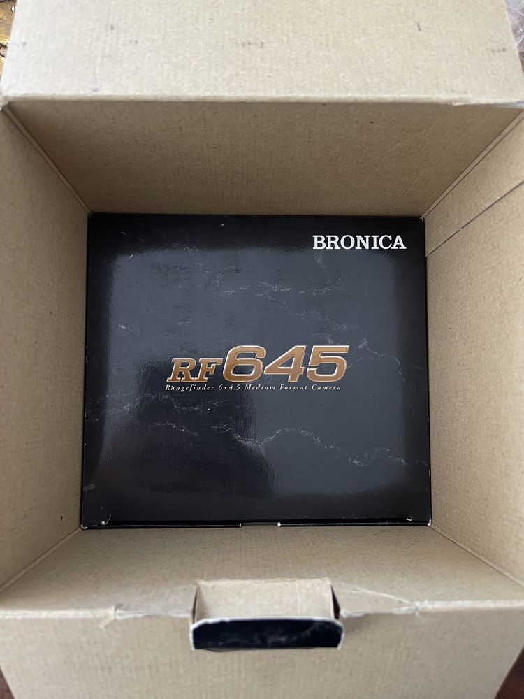 Bronica RF (caixa orignal de lente e corpo)