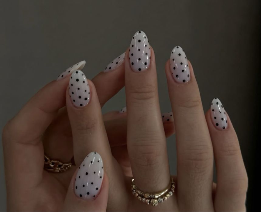 Маникюр  работаю на дому троещина.