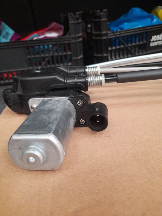 Conjunto elevador e motor vidro megane 2