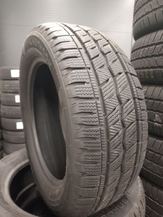 225 55 R17C HANKOOK Winter I*cept LV, Цешка, зимові шини б/у