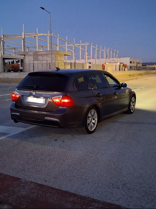 BMW E91 320D Touring Pack M

2.0 177cv Cx.Manual 6v

Ano/mês 2008/02