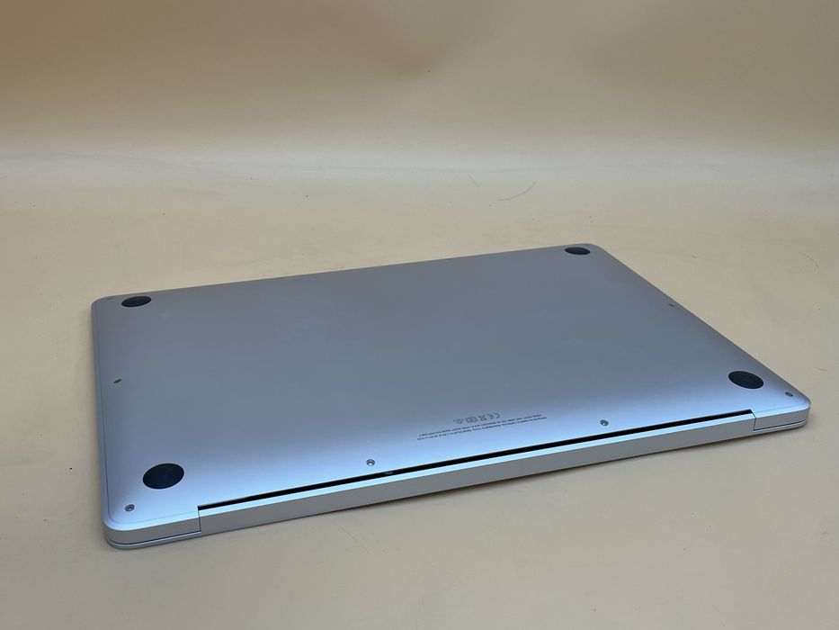 Macbook air 2020 m1 256gb стан ідеал! Батарея всього 35 циклів!
