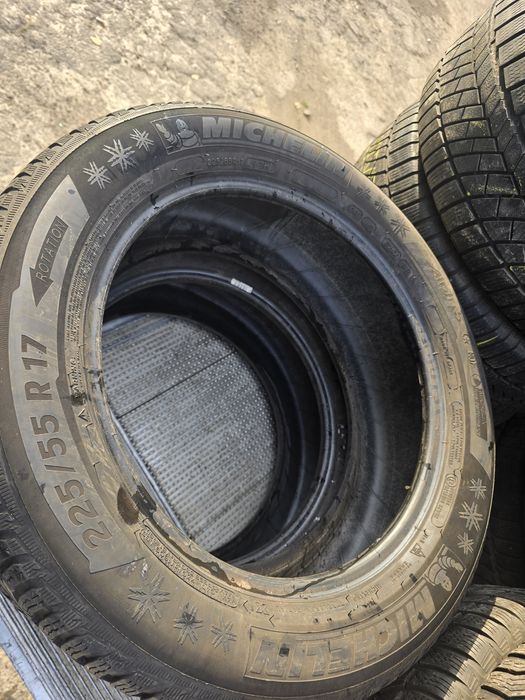 225/55R17 Michelin Alpin 5