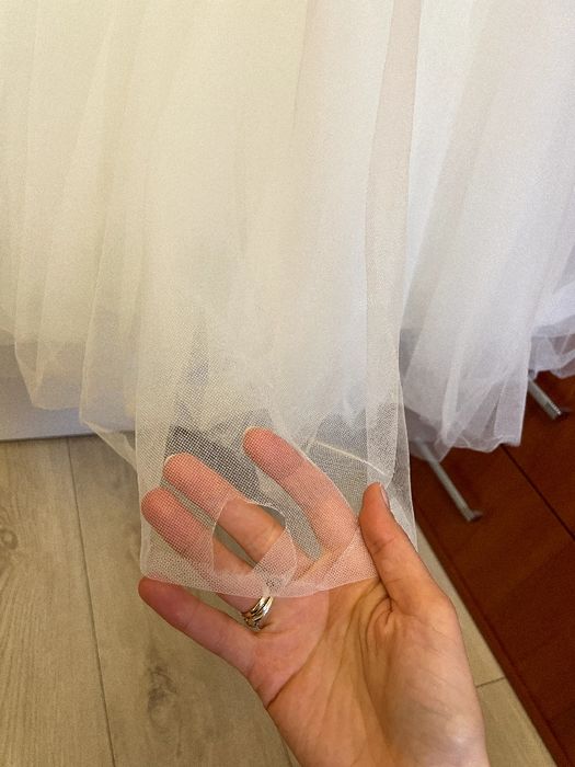 Suknia ślubna Lilian West model 66155 Justin Aleksander