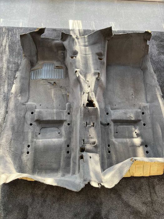 Wykładzina wnętrza BMW e31 dywan