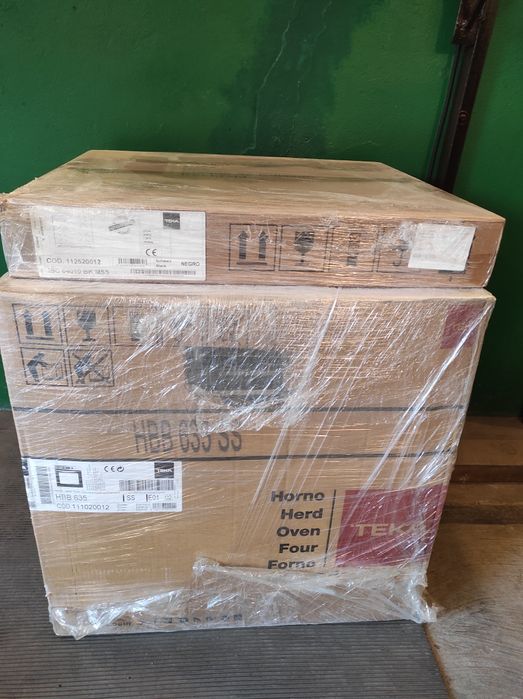 TEKA варочная индукционная поверхность и духовой шкаф, новые.