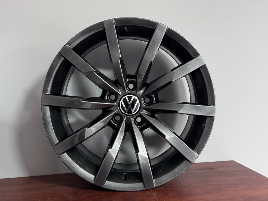 Jak NOWE Felgi 18 Volkswagen Passat R Line golf t-roc skoda seat