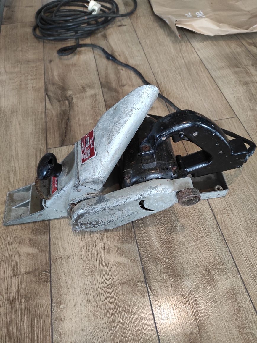 Strug elektryczny mafell m 75