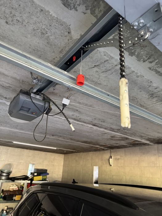 Ремонт Секційних воріт