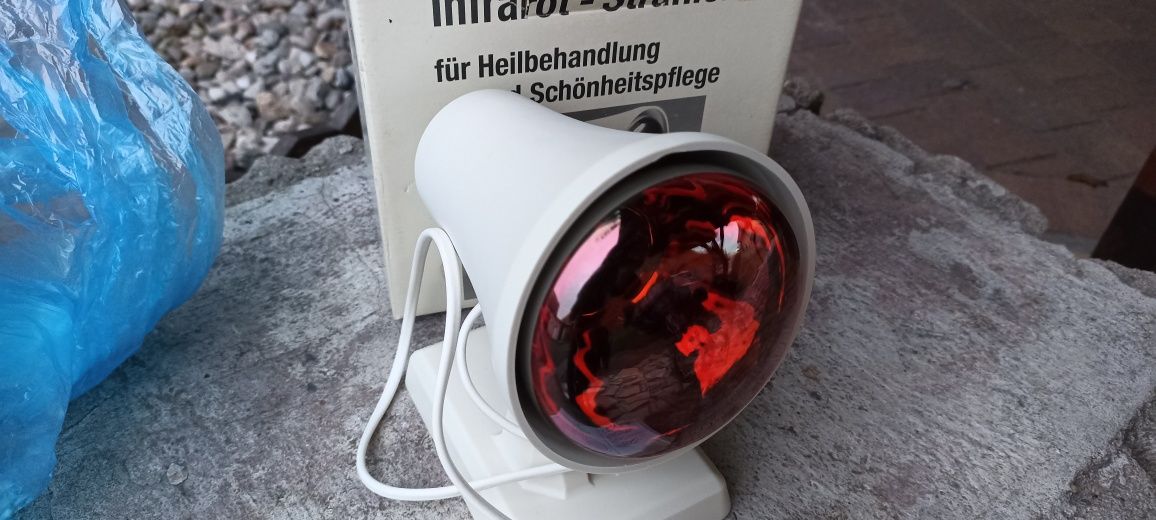 Lampa lecznicza na podczerwień