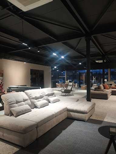 Здам в оренду торгову площу