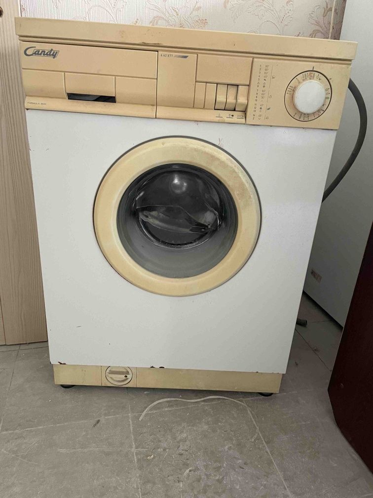 Продам стиральную машину