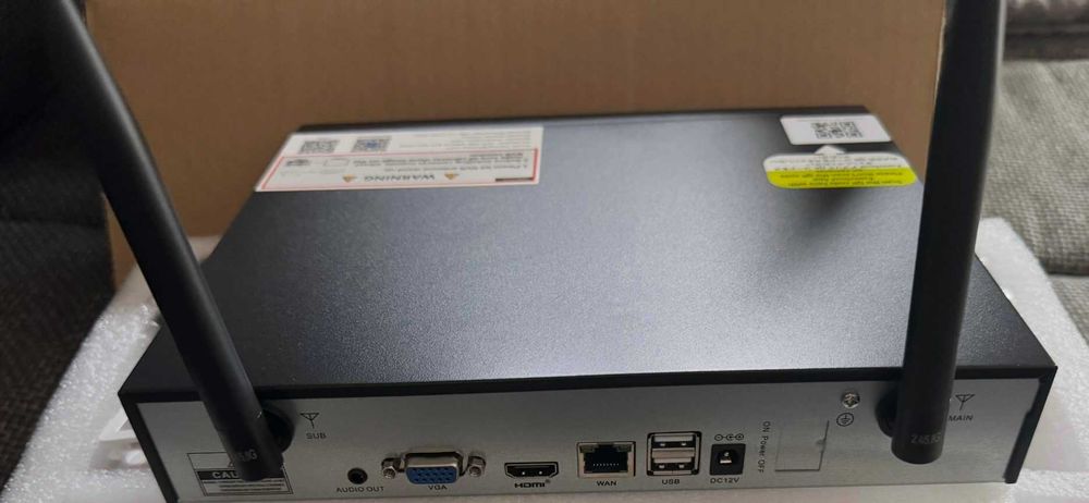 Zestaw monitoringu Hiseeu 16CH NVR + 4x kamera z podwójnym obiektywem