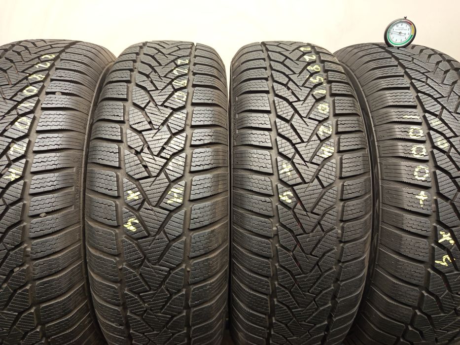 215/65R16 Uniroyal WinterExpert
