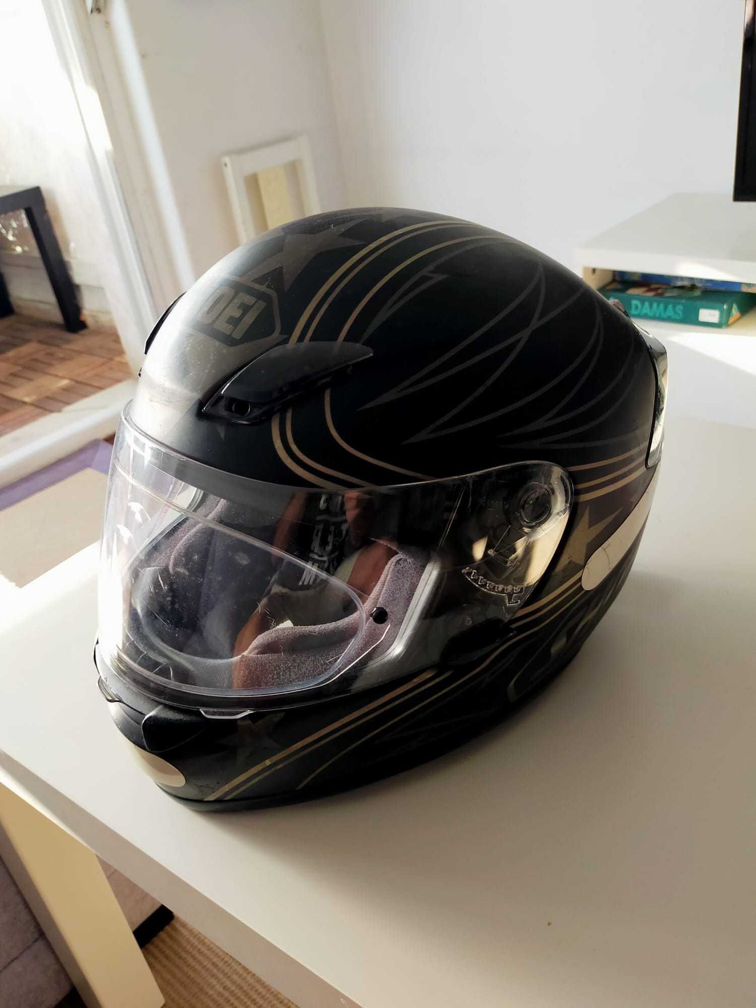 Capacetes SHOEI usados, tamanhos M e S