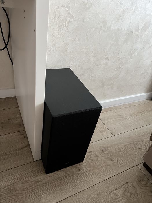 Саундбар Samsung HW-B650D/UA Сабвуфер