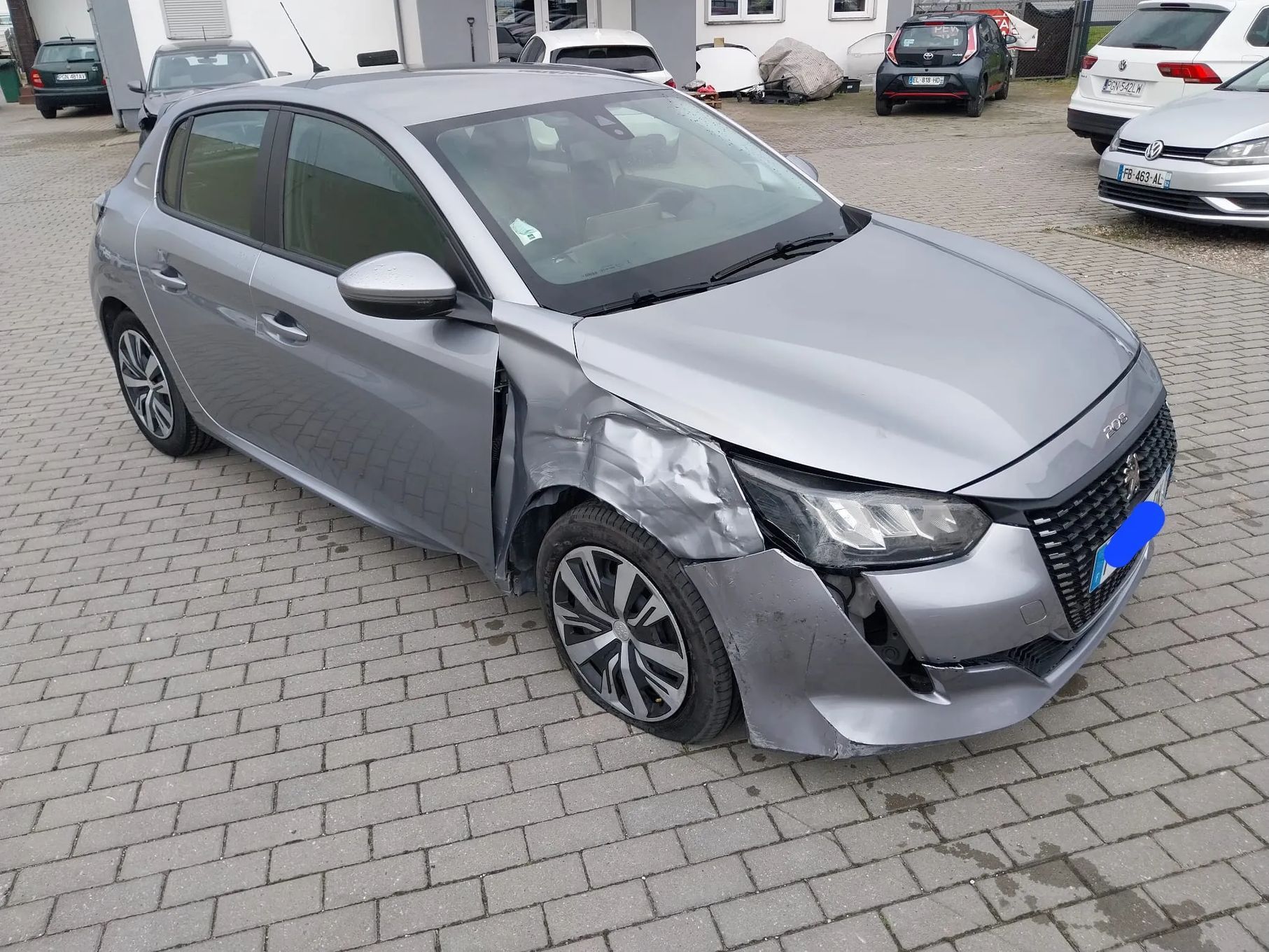 Peugeot 208 1,2 NAVI*FullLED*Lekko uszkodzony*Pali Jeździ.