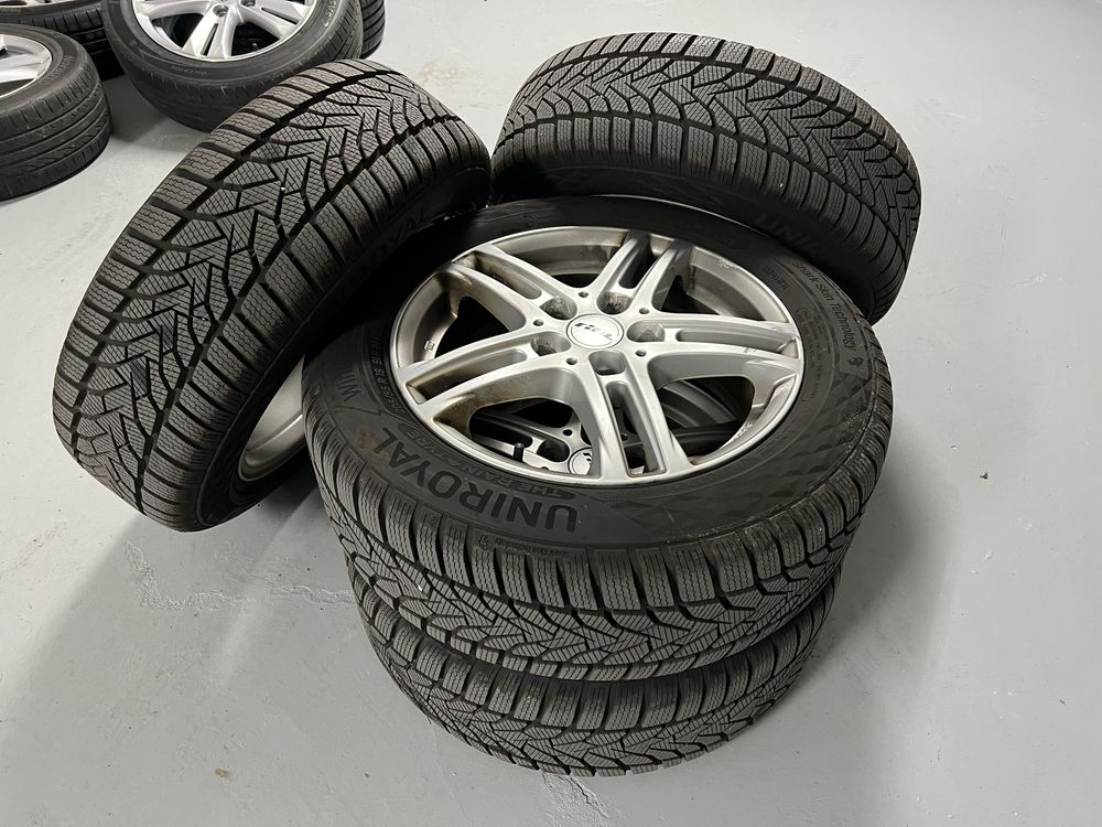 Jantes R16 com pneus Uniroyal 205/55 furação 5x114,3/67,1