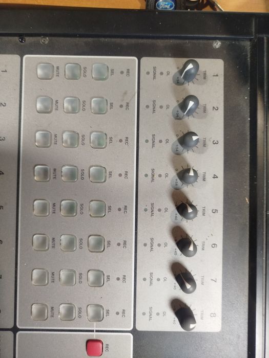 Звукова карта, аудіо інтерфейс, цифровий мікшер. Tascam fw-1082