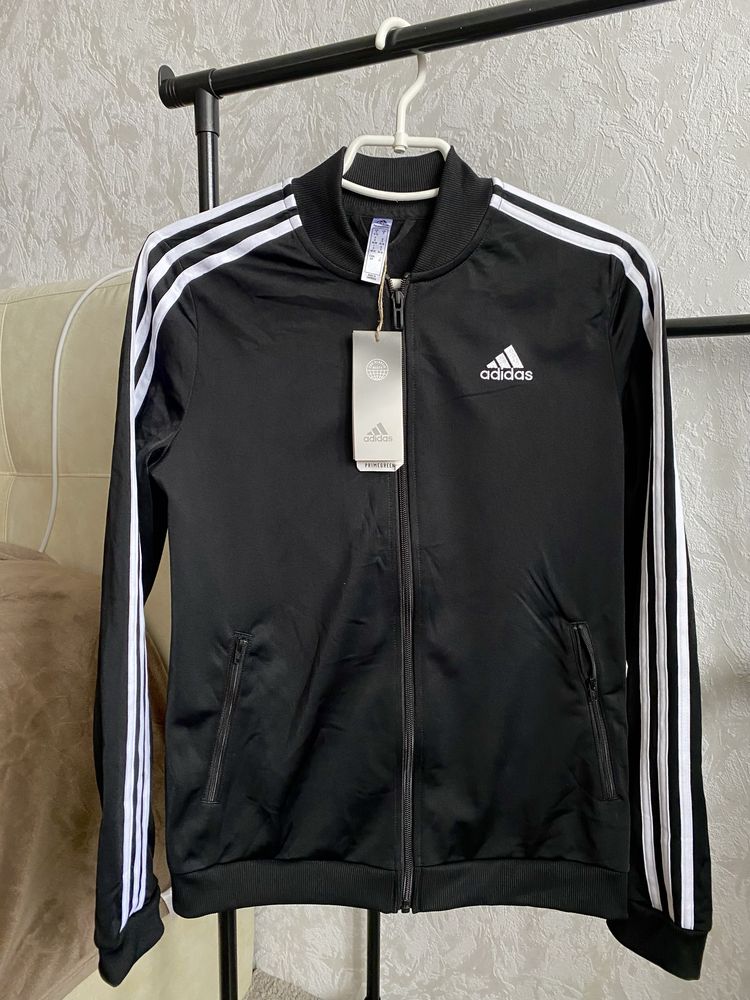 Кофта Adidas оригінал , розмір S