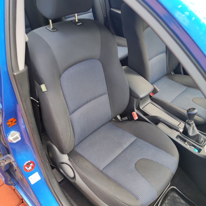 Mazda 3  1.6b+gaz 04r. przebieg 214tyś. hak, klima, radio dotykowe 7"