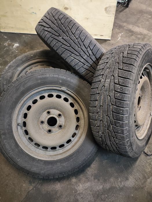 Шини Nokian з дисками VW Passat B5   195/65 r15 95R XL