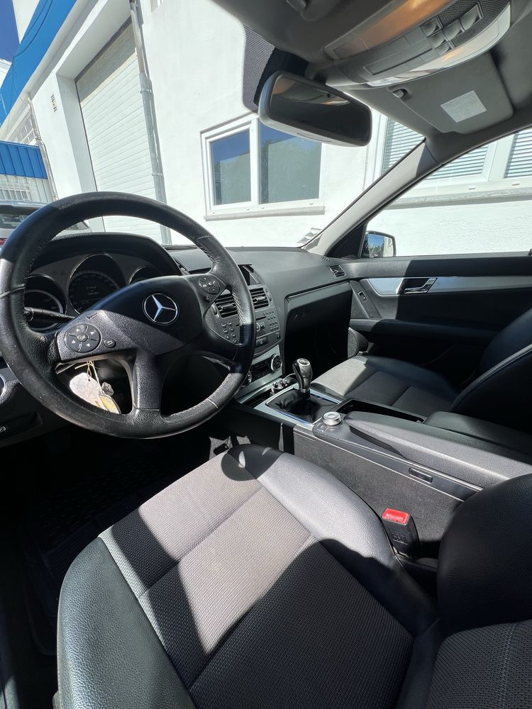 Mercedes Benz C220