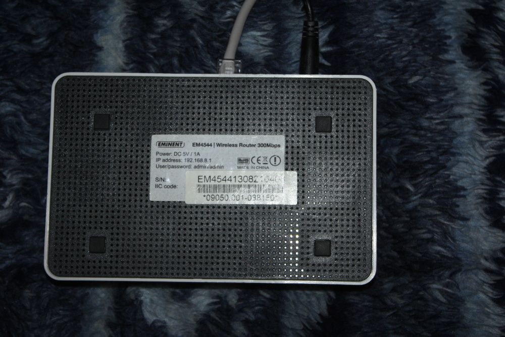 Router Eminent EM4544