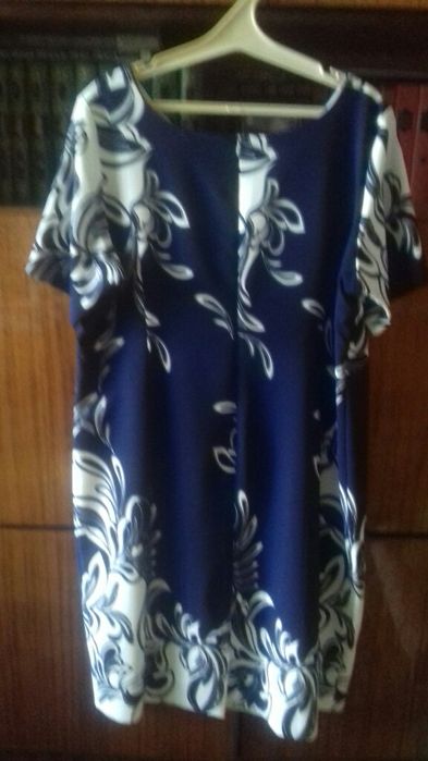 Продаю платье,  темно-синее,  р. 56