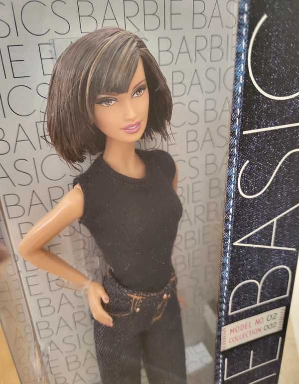 Lalka Barbie Basics model 02 Lara black label