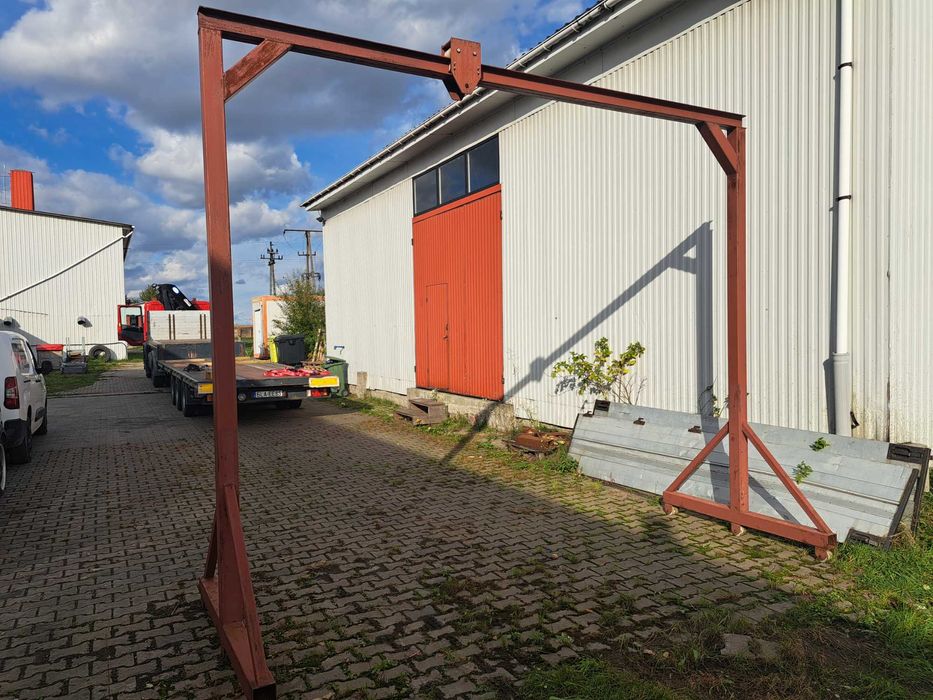 Suwnica bramowa 1T z wózkiem